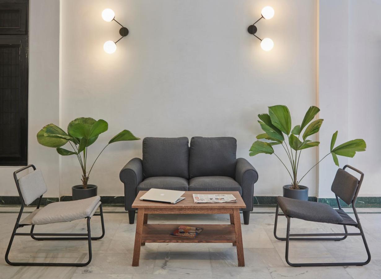 Poshtel Vns Lägenhet Varanasi Exteriör bild