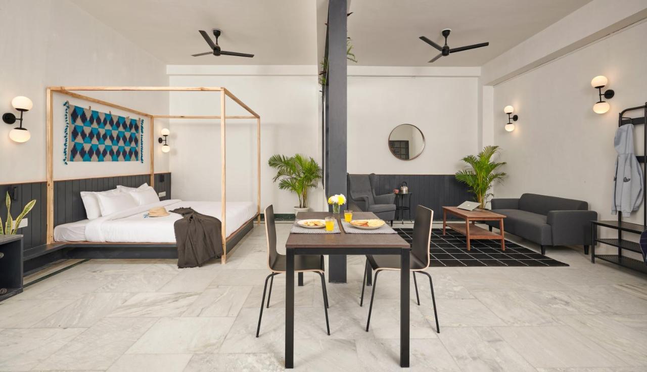 Poshtel Vns Lägenhet Varanasi Exteriör bild