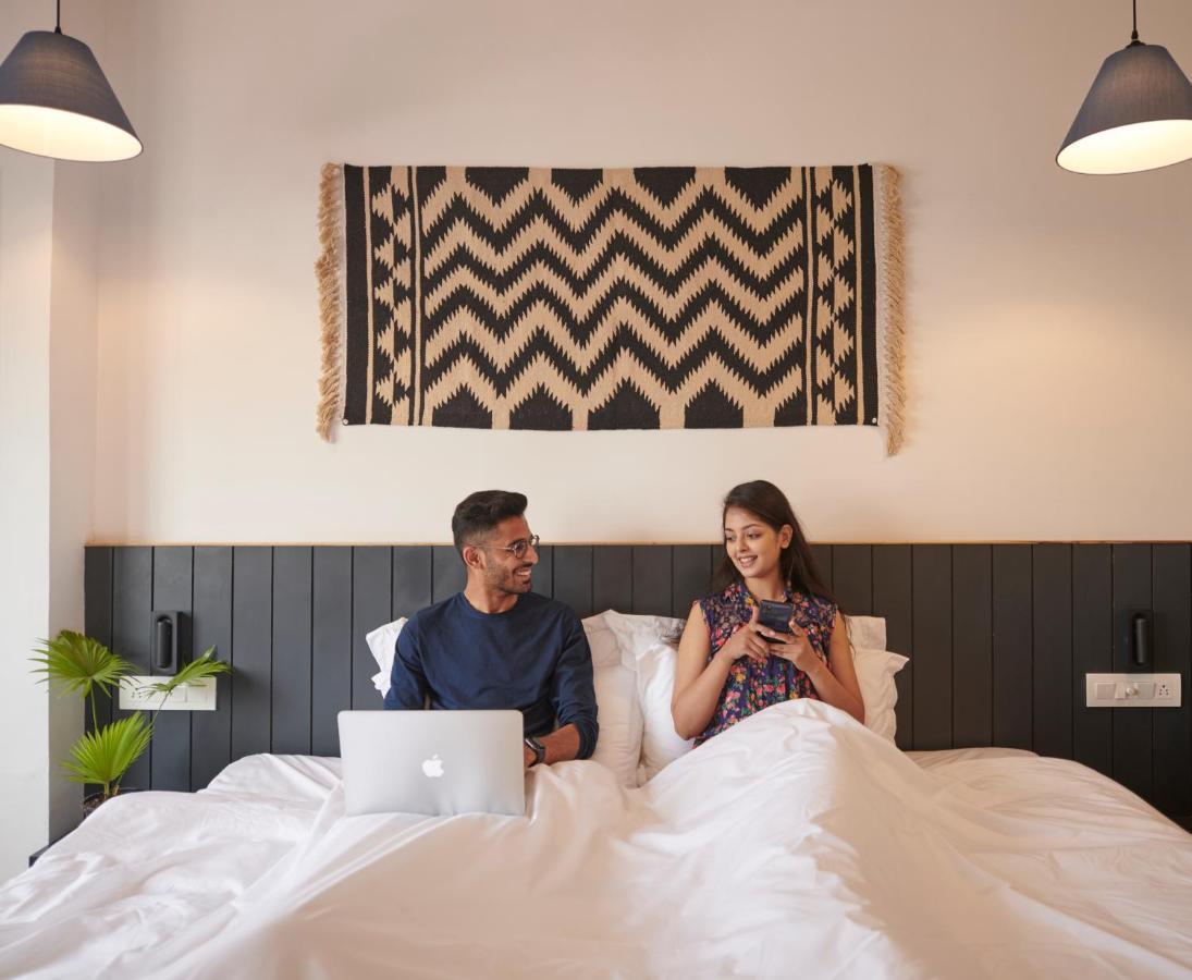 Poshtel Vns Lägenhet Varanasi Exteriör bild