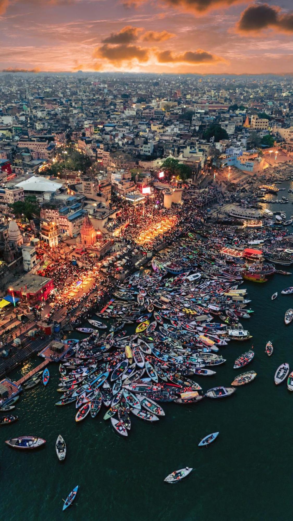 Poshtel Vns Lägenhet Varanasi Exteriör bild