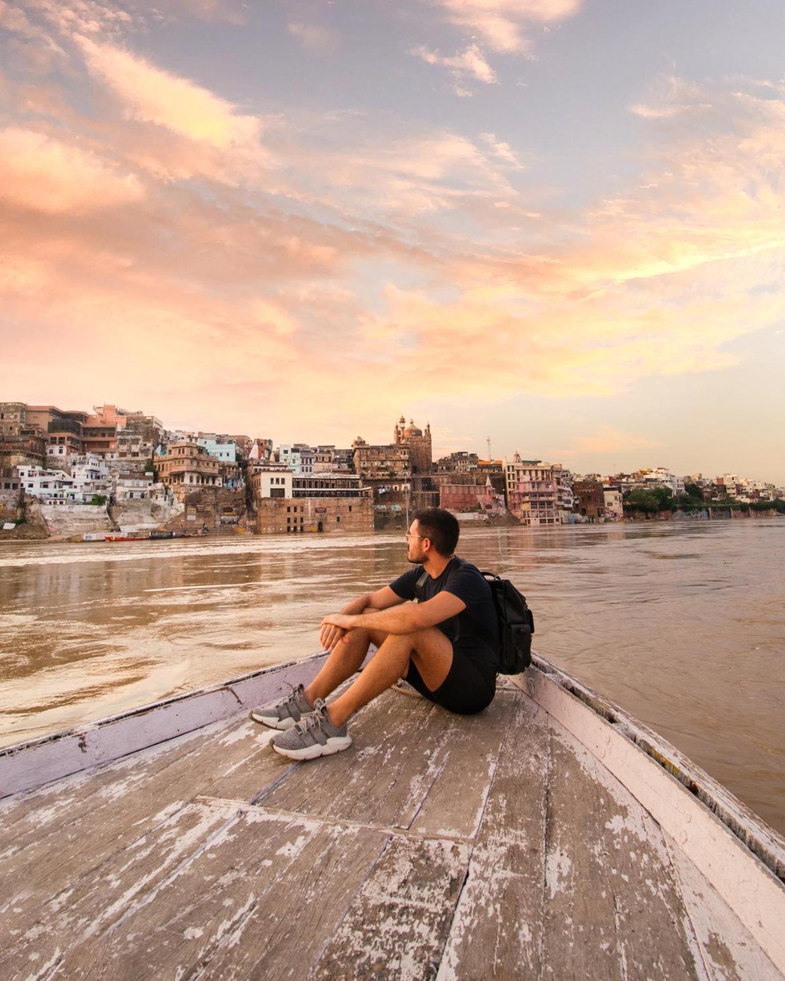 Poshtel Vns Lägenhet Varanasi Exteriör bild